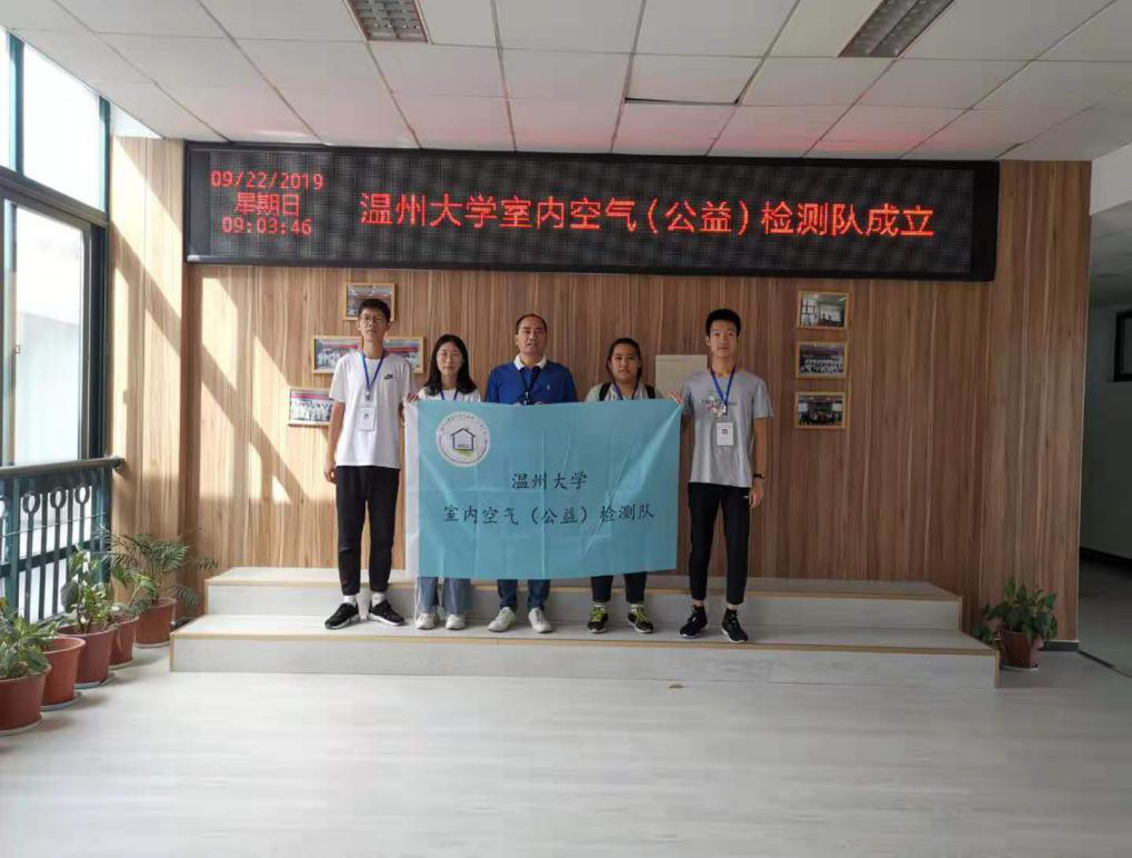 说明: //xiaoyuanwang.51awgo.com/__local/4/F7/C3/1D6F89300CED457C5A232D6730F_71FDFCAF_A1D84.png